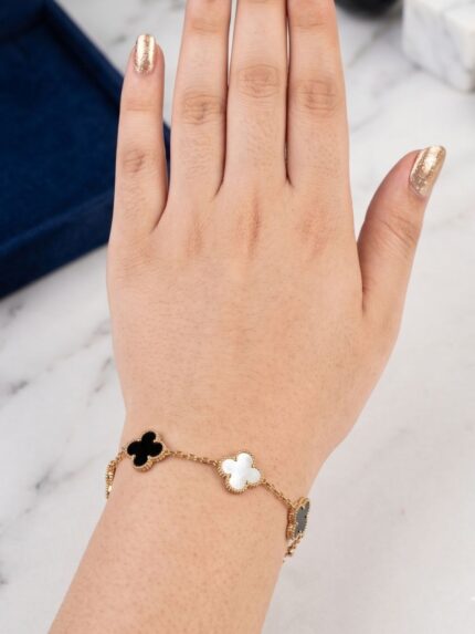 Classic Black & White Clover Bracelet